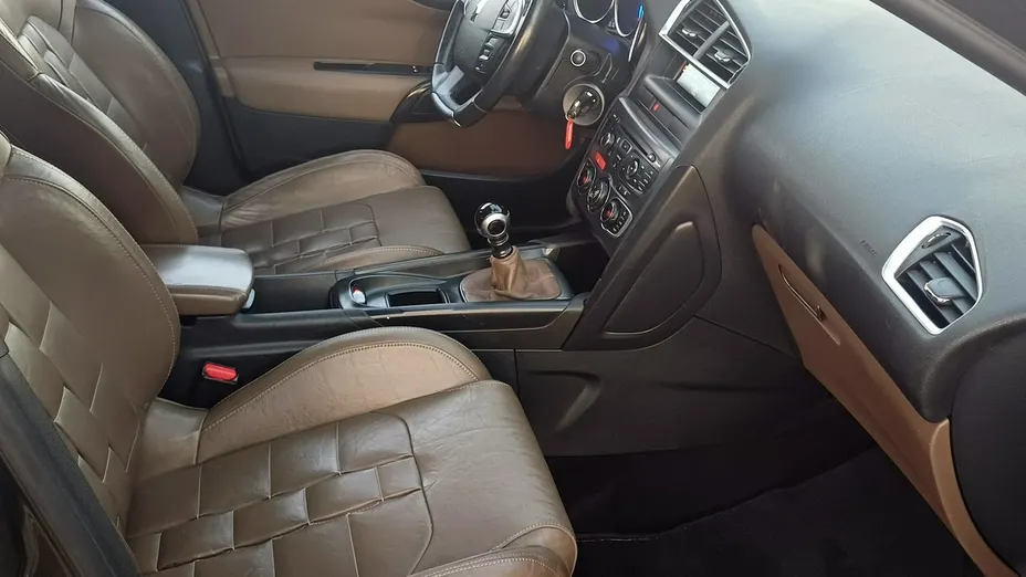 CITROEN DS4 -