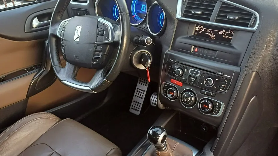 CITROEN DS4 -