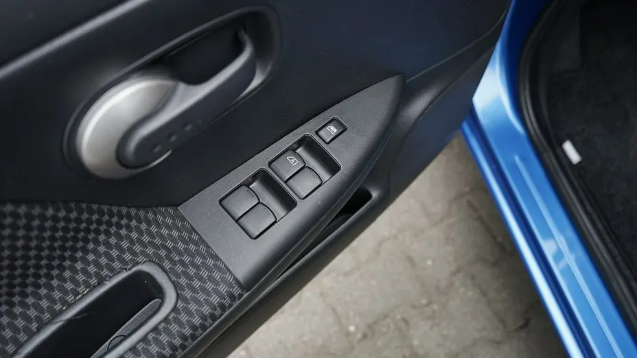 NISSAN Note -