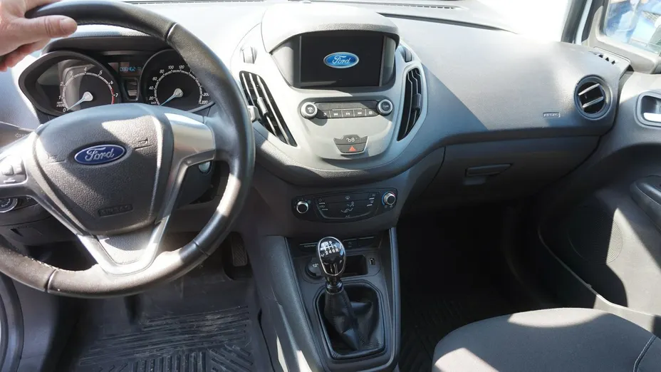FORD Transit Courier -