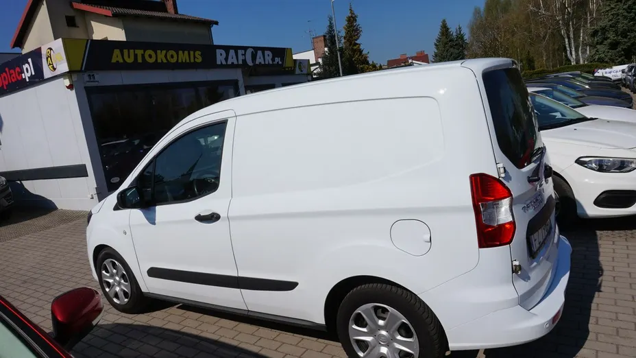 FORD Transit Courier -
