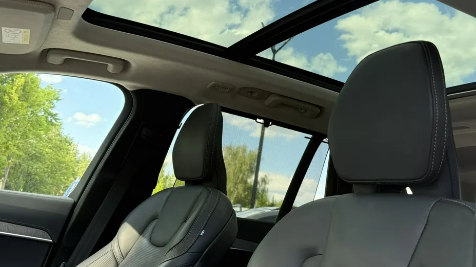 VOLVO XC90 -