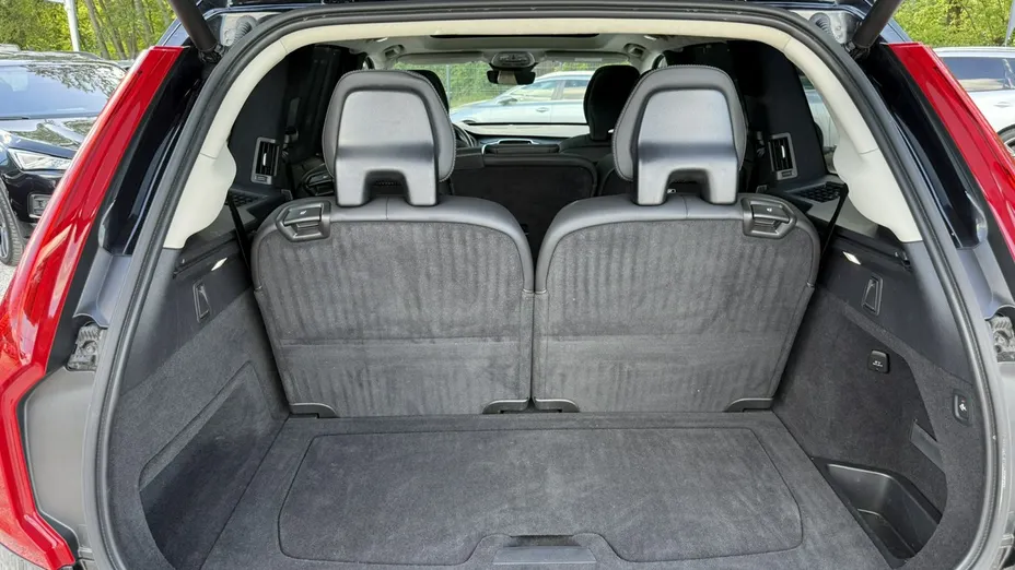 VOLVO XC90 -