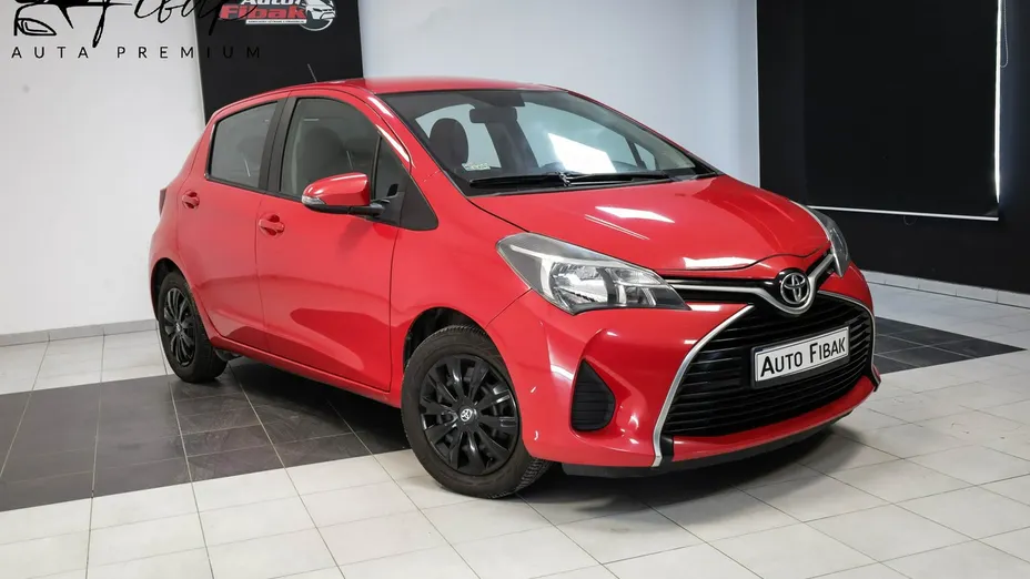 TOYOTA Yaris -