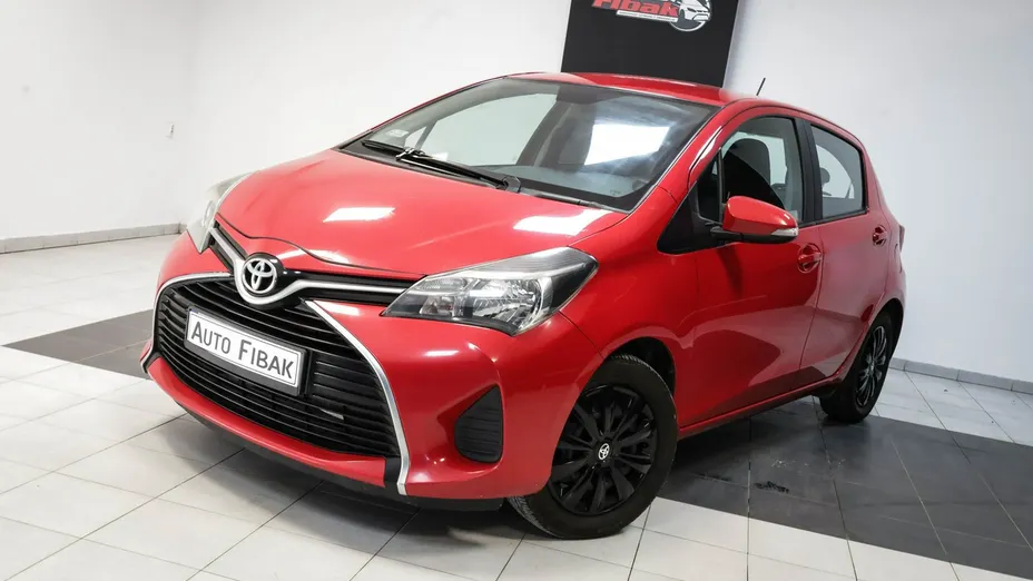 TOYOTA Yaris -
