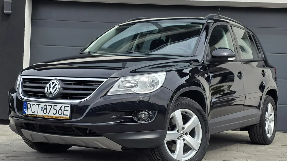 VOLKSWAGEN Tiguan -