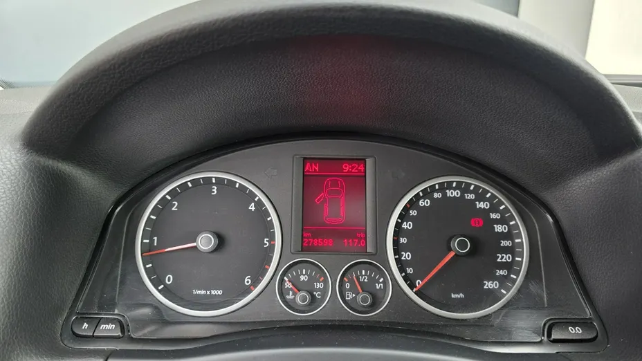 VOLKSWAGEN Tiguan -