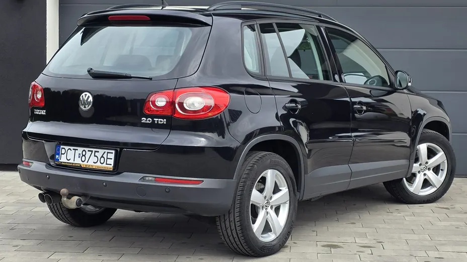 VOLKSWAGEN Tiguan -