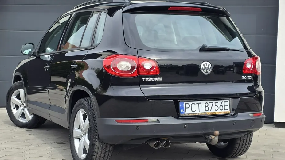 VOLKSWAGEN Tiguan -