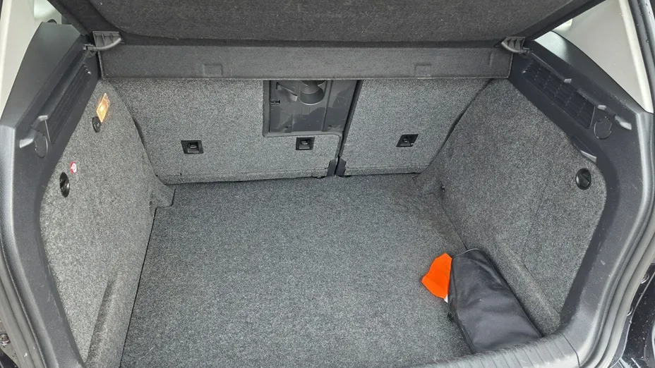 VOLKSWAGEN Tiguan -