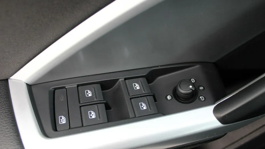 AUDI Q3 -