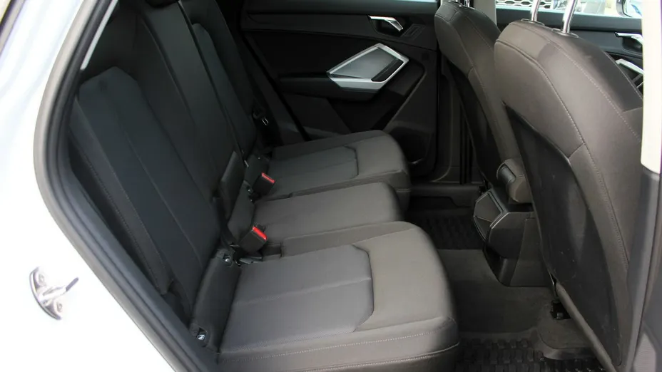 AUDI Q3 -