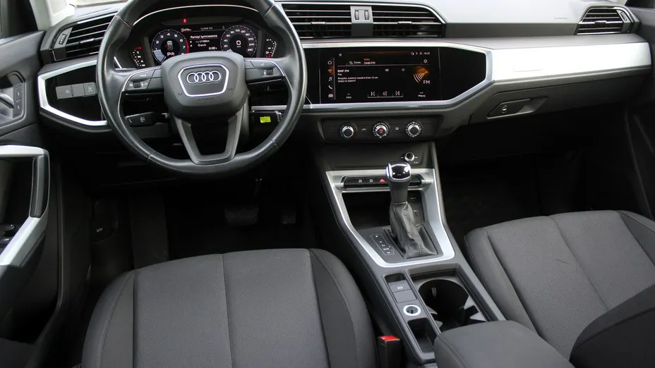 AUDI Q3 -