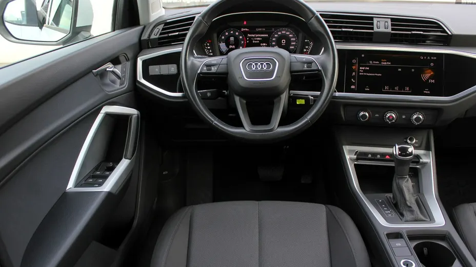 AUDI Q3 -