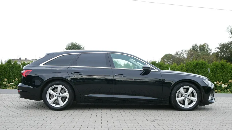 AUDI A6 -