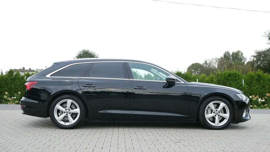 AUDI A6 -