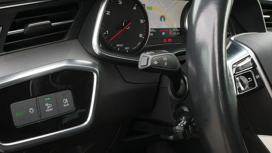 AUDI A6 -