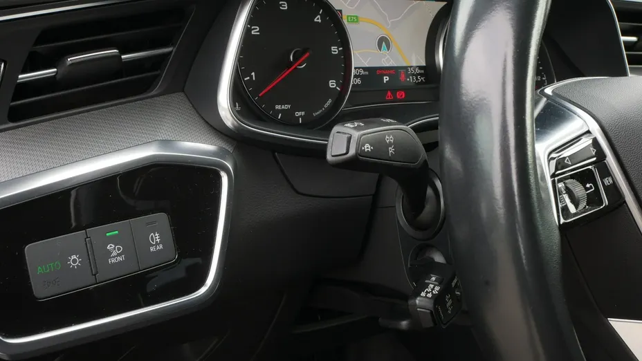 AUDI A6 -