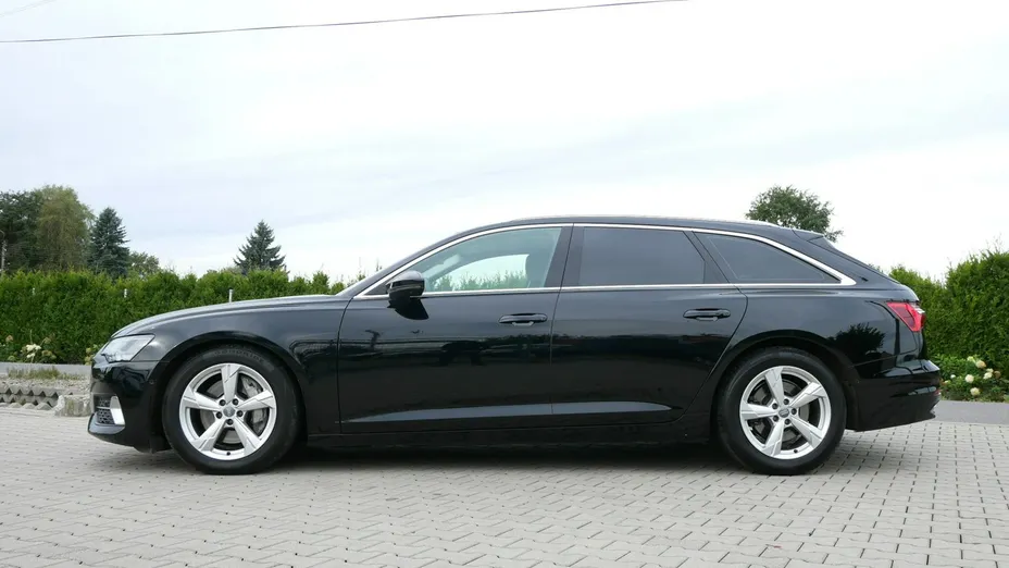 AUDI A6 -