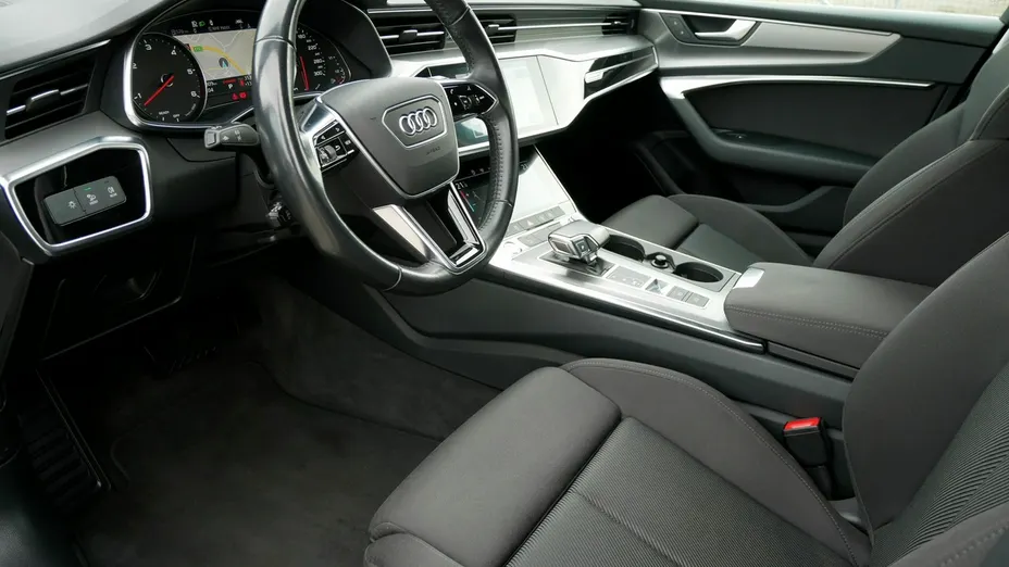 AUDI A6 -