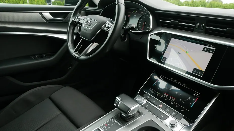 AUDI A6 -