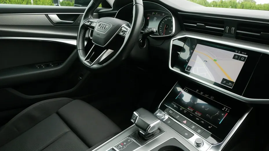 AUDI A6 -
