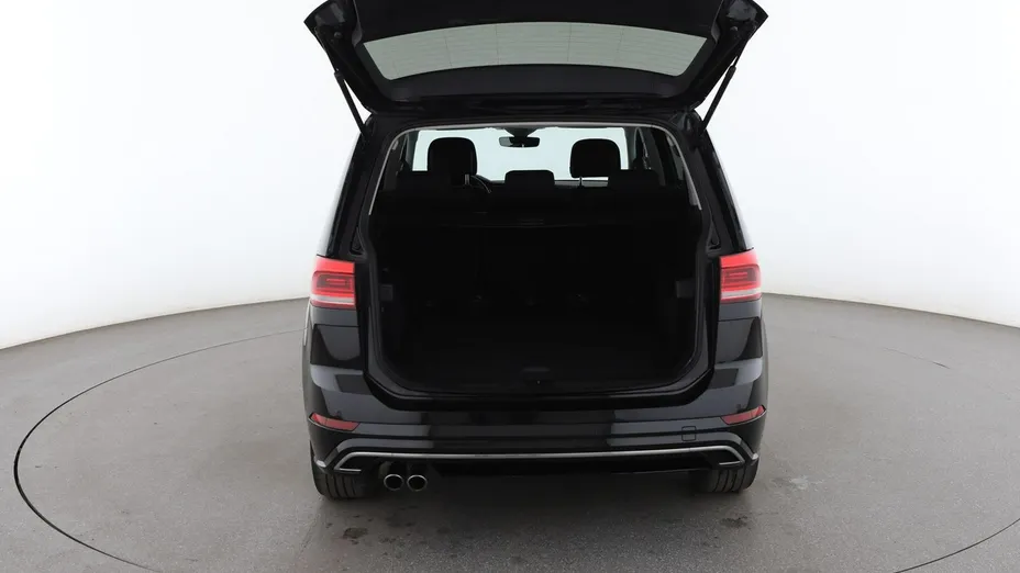 VOLKSWAGEN Touran -