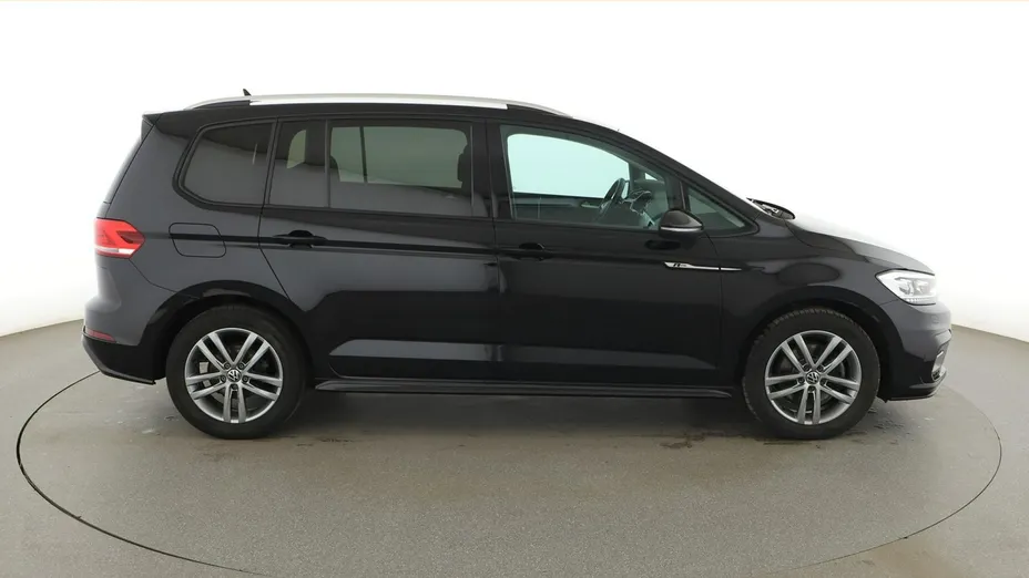 VOLKSWAGEN Touran -