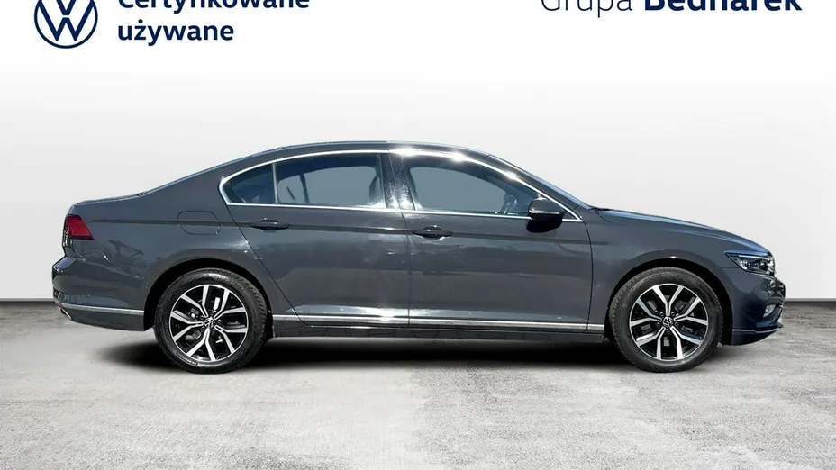 VOLKSWAGEN Passat -