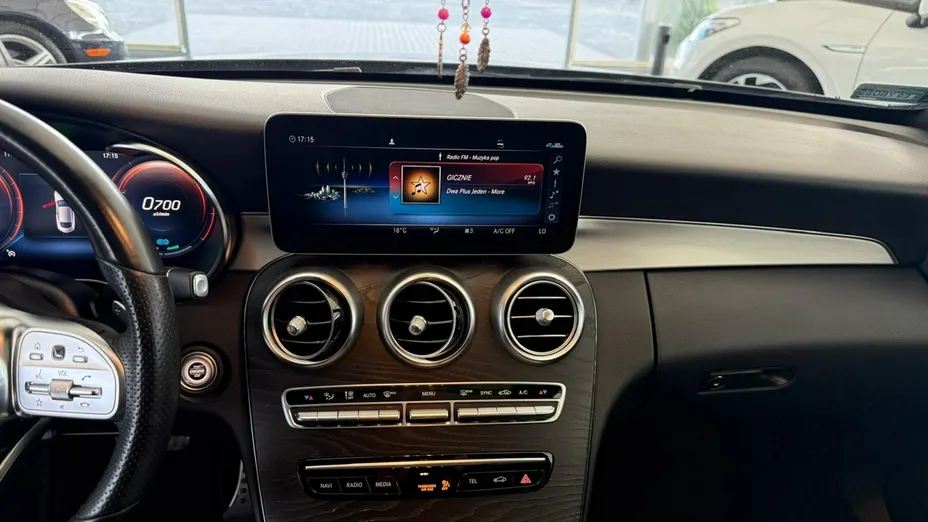 MERCEDES-BENZ C Klasa -