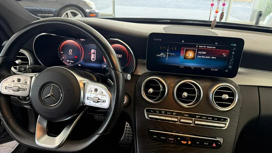 MERCEDES-BENZ C Klasa -