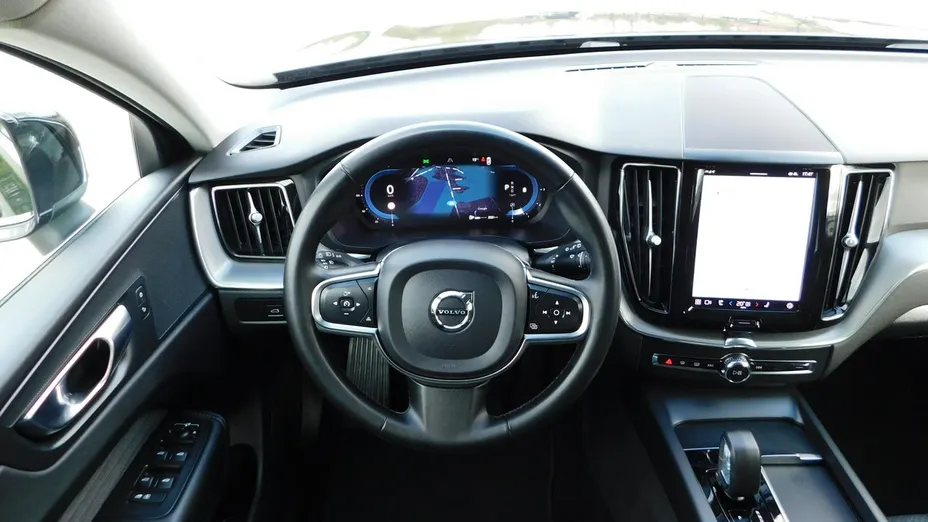 VOLVO XC60 -