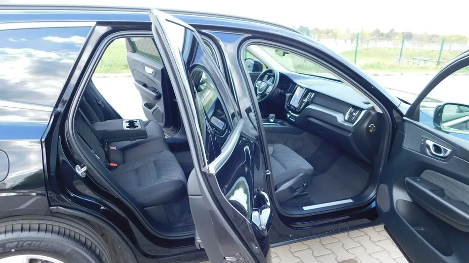 VOLVO XC60 -
