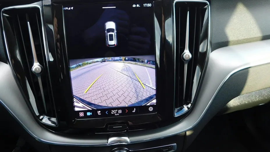 VOLVO XC60 -