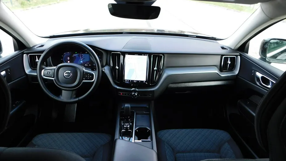 VOLVO XC60 -