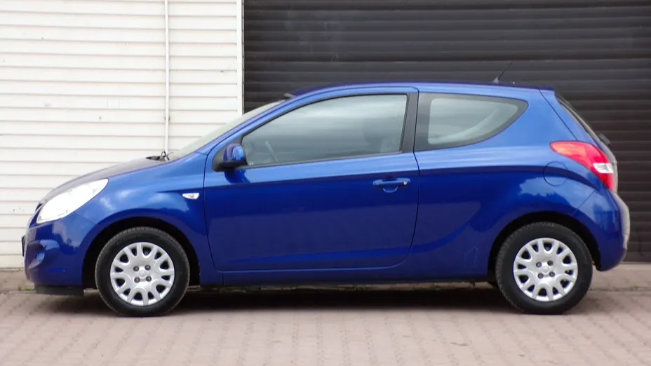 HYUNDAI i20 -