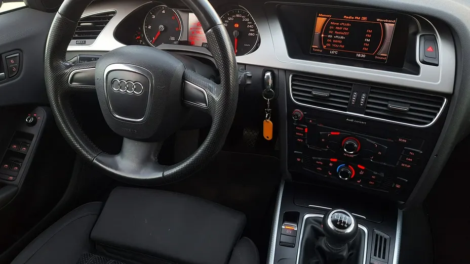 AUDI A4 -