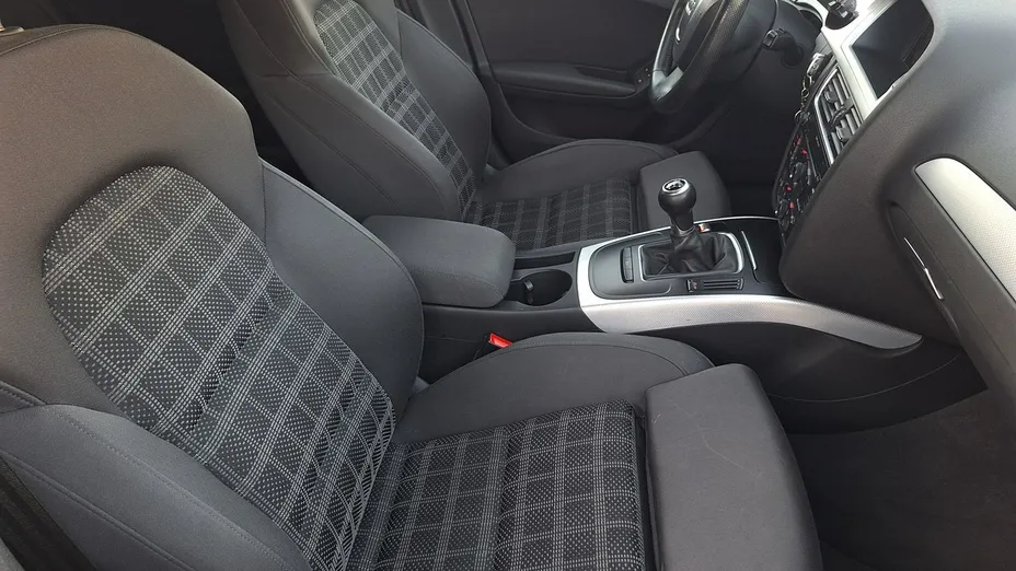 AUDI A4 -