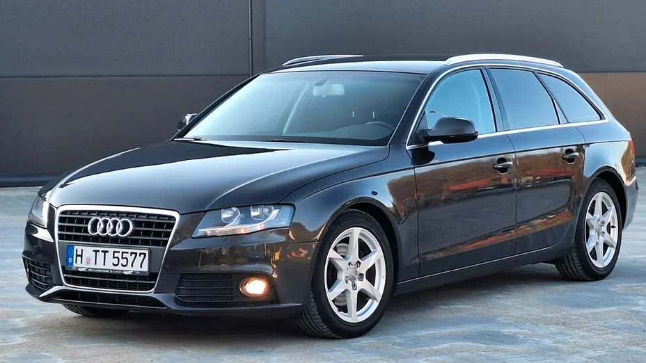 AUDI A4 -