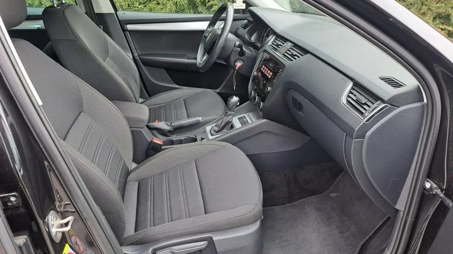 SKODA Octavia -