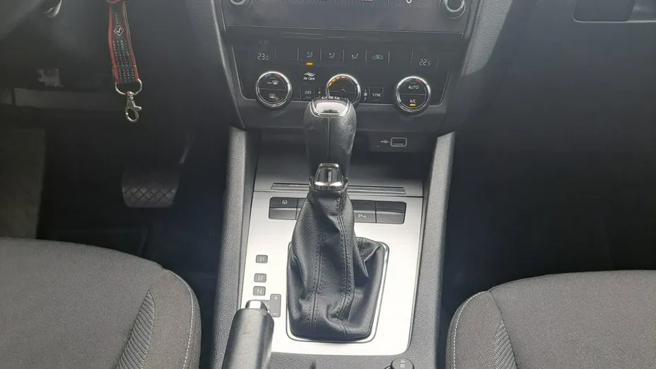 SKODA Octavia -
