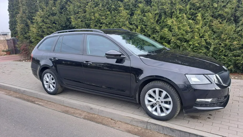 SKODA Octavia -