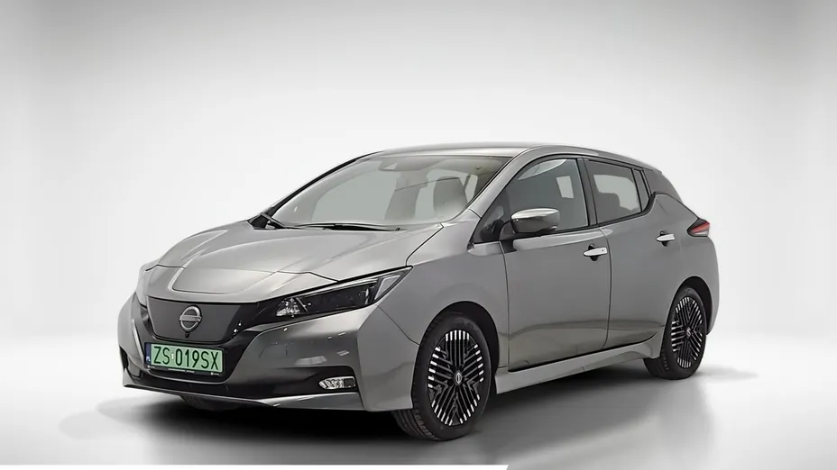 NISSAN Leaf -
