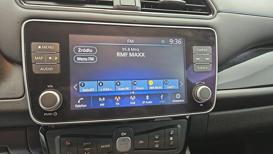 NISSAN Leaf -