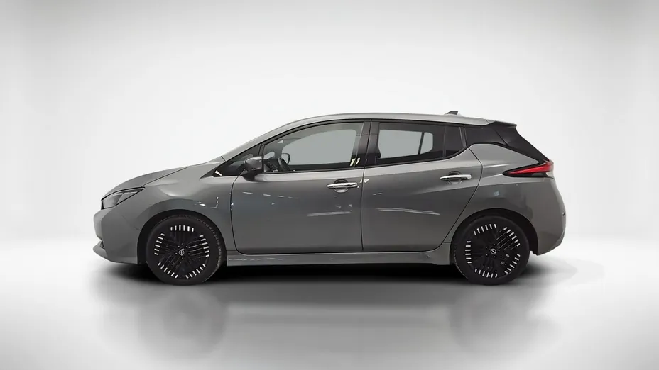 NISSAN Leaf -