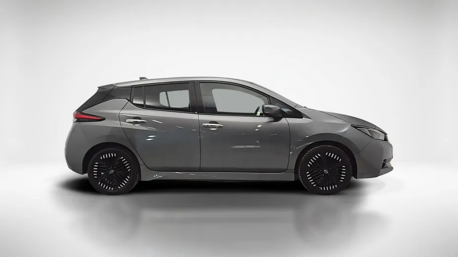 NISSAN Leaf -