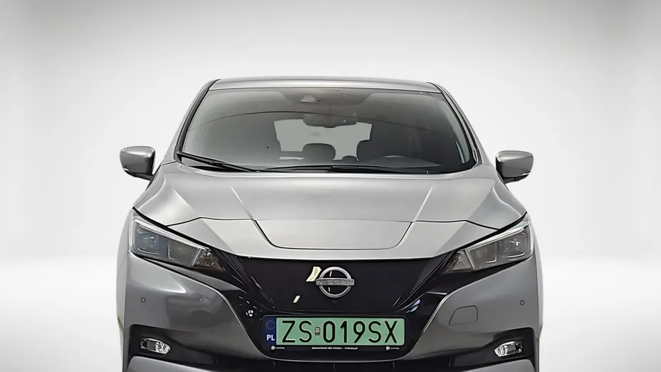 NISSAN Leaf -