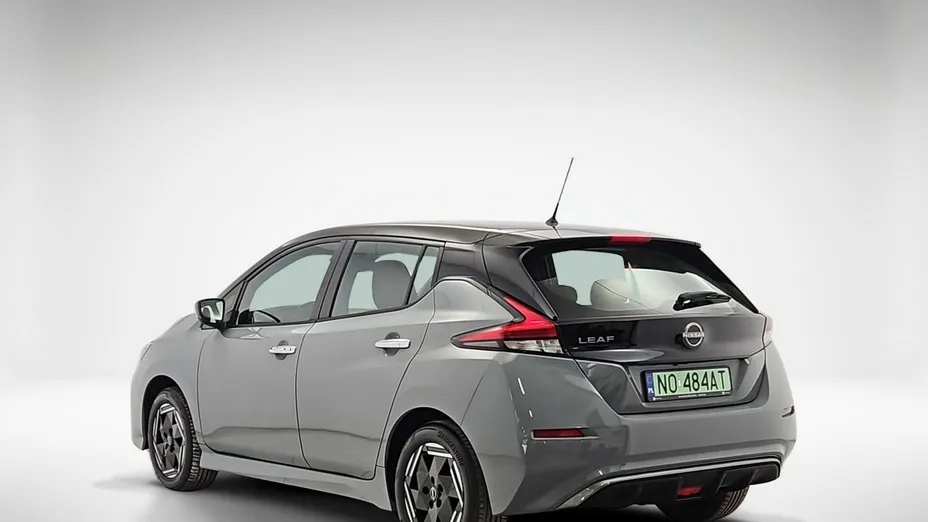 NISSAN Leaf -