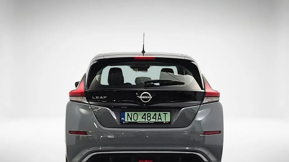 NISSAN Leaf -