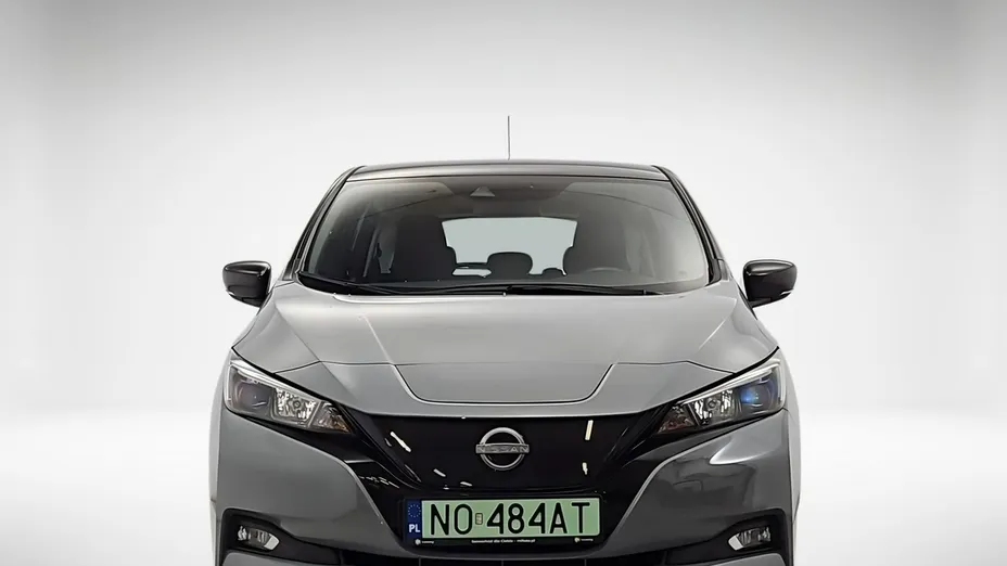 NISSAN Leaf -